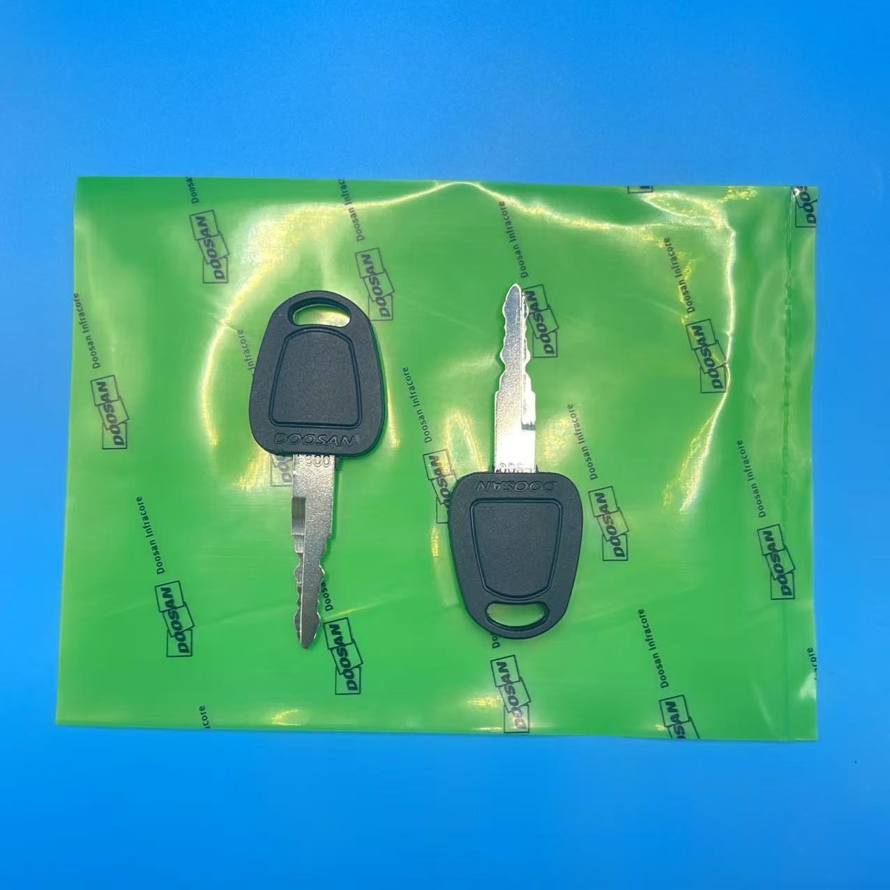 2 PCS F900 Key For Deawoo Doos - Heavy Equipment Bobcat recension och pris